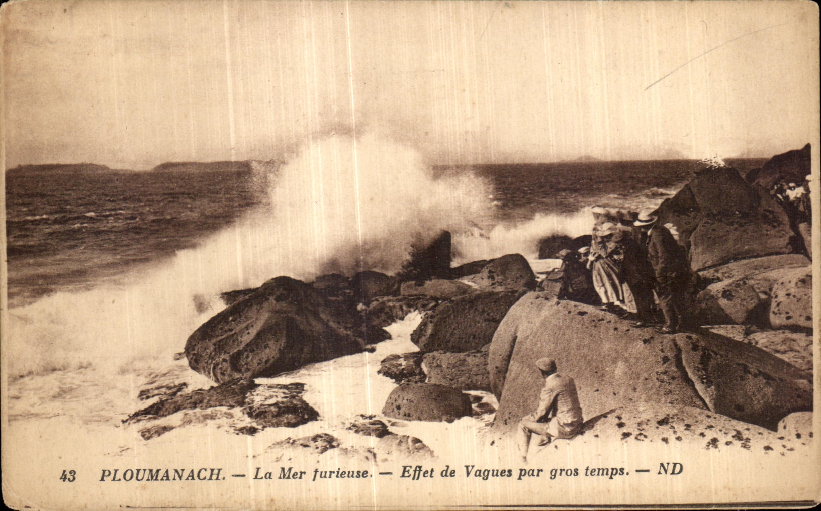 PLOUMANACH — La Mer jurieuse — Effet de Vagues par gros temps — ND