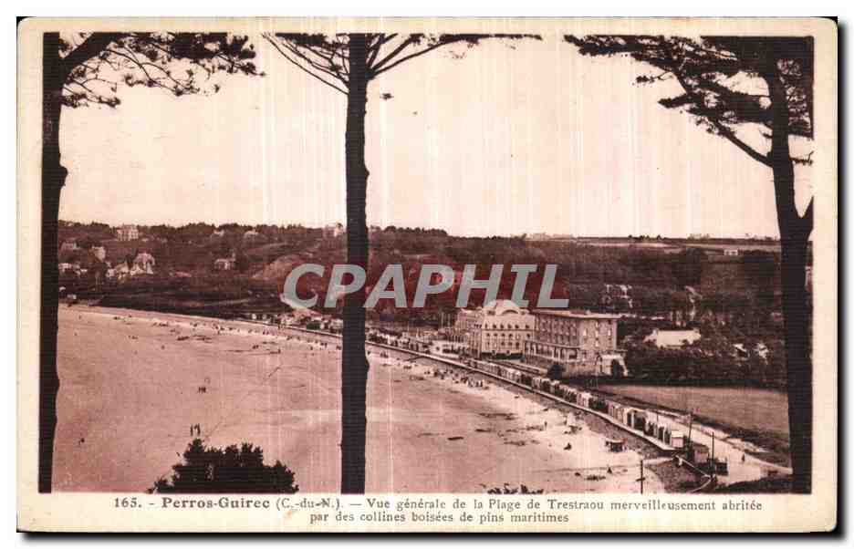 Perros-Guirec (C.-du-N.) — Vue générale de la Plage de Trestraou abritée par des collines boisées de pins maritimes — Édition Librairie Petrosienne, n° 165