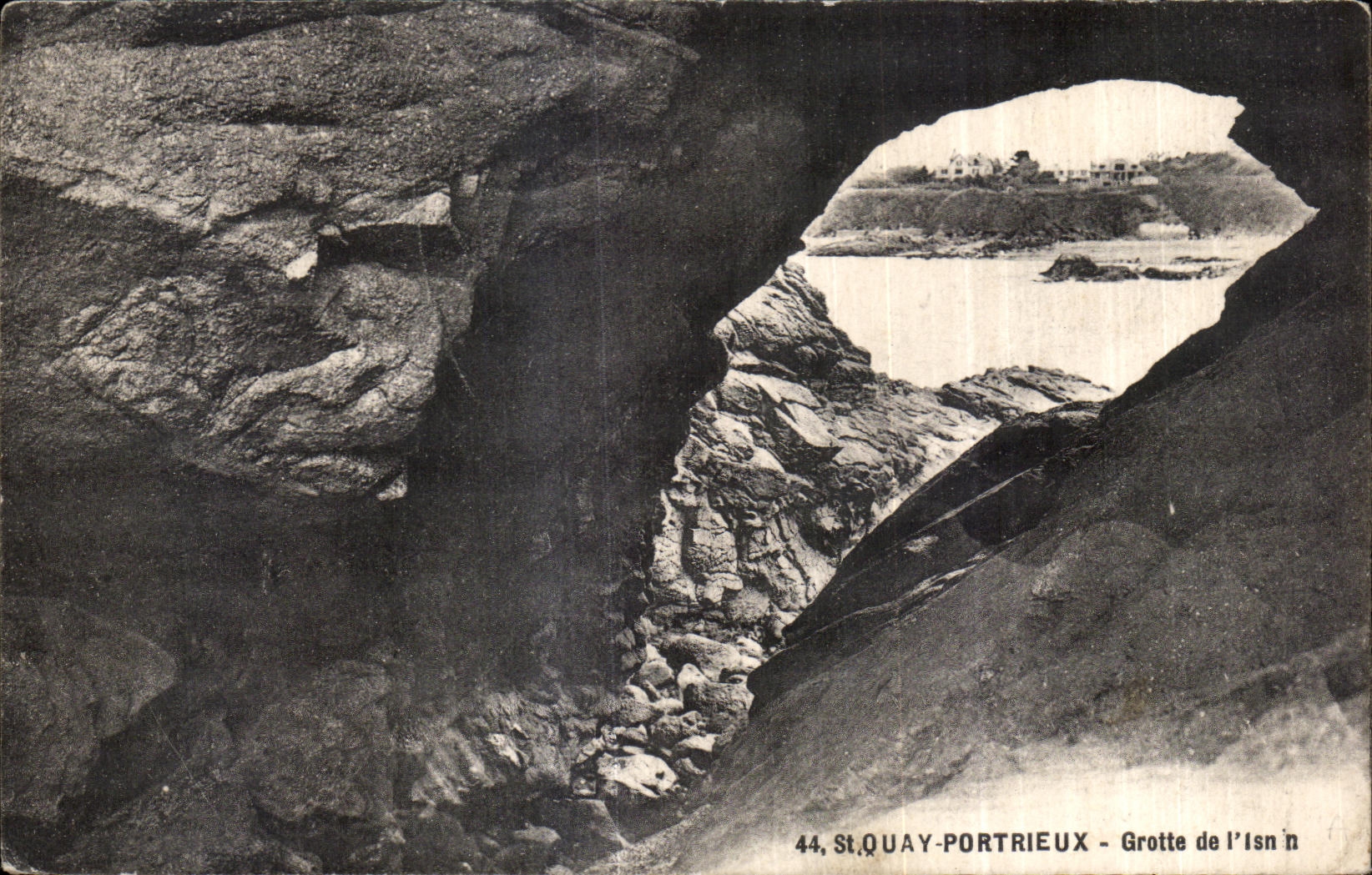 St. QUAY-PORTRIEUX — Grotte de l’Isne — J. Nozars, Éditeur, Nantes