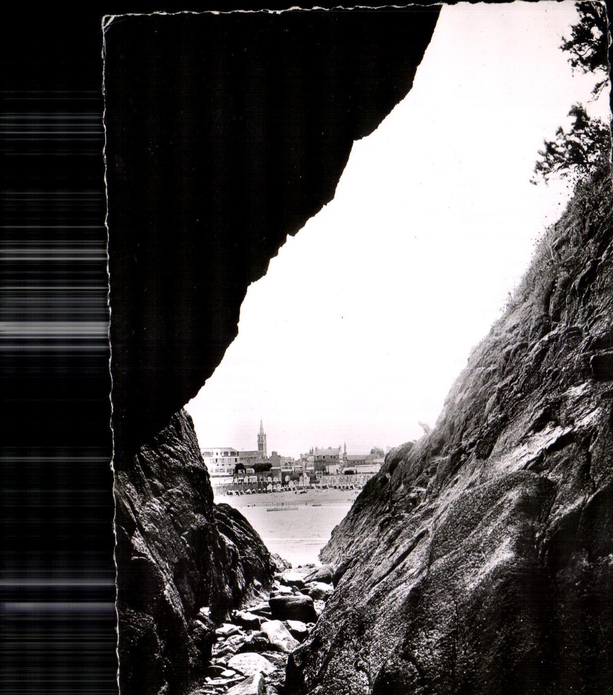 St-Quay-Portrieux (Côtes-du-Nord) — Allgemeiner Blick aus der Grotte Isnin — Éditions Caby, Nantes