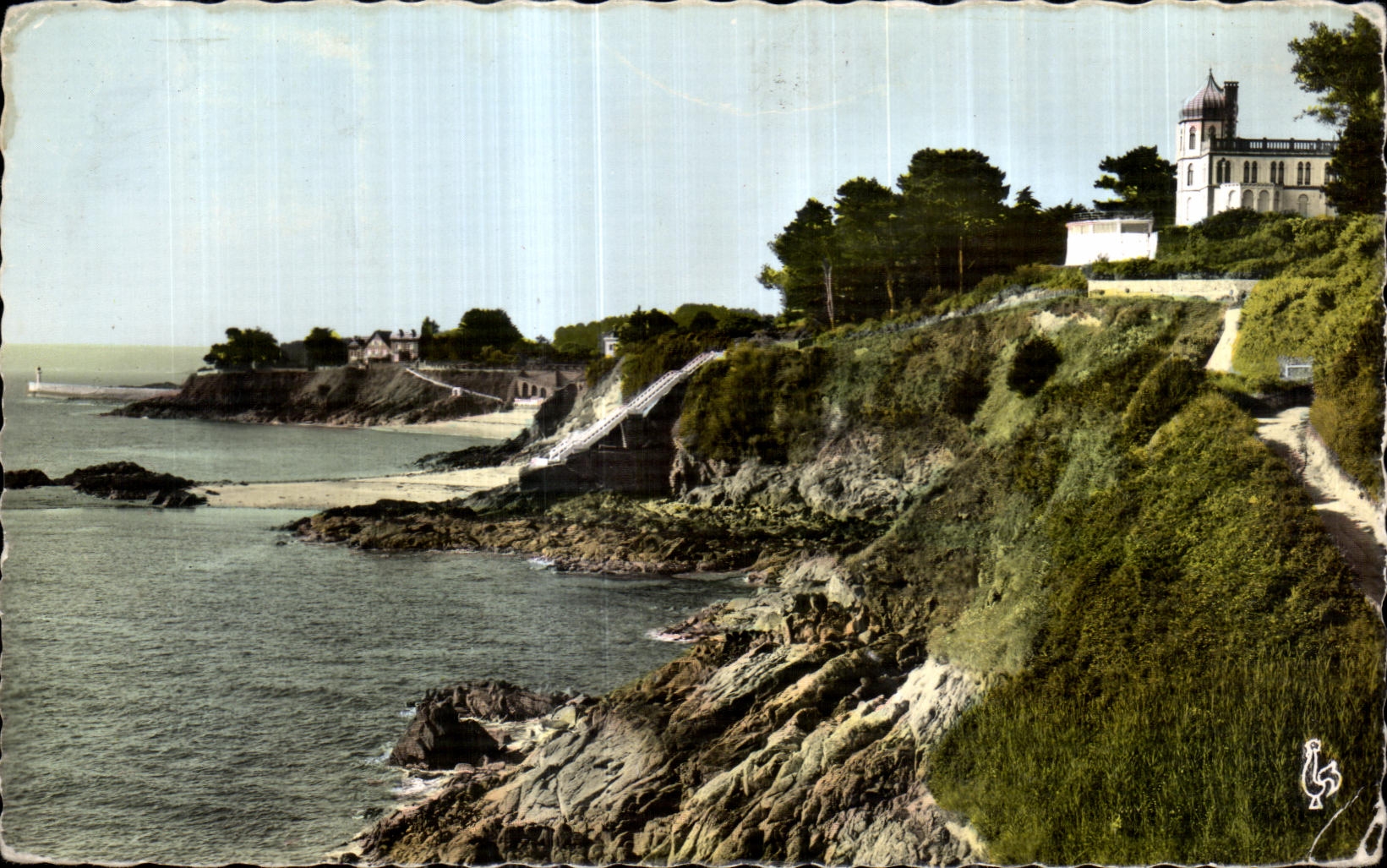 CPA Saint Quay Portrieux Le Chemin de Ronde et le Chateau de Calan
