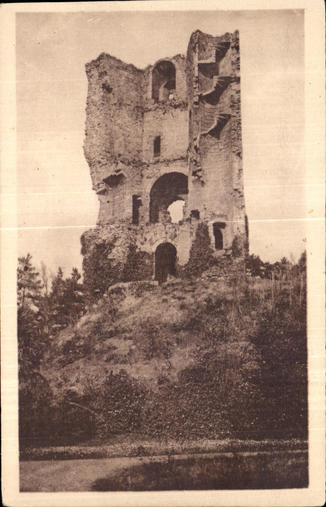 La Tour de Cresson — près SAINT-BRIEUC — Édition E. Hanonic