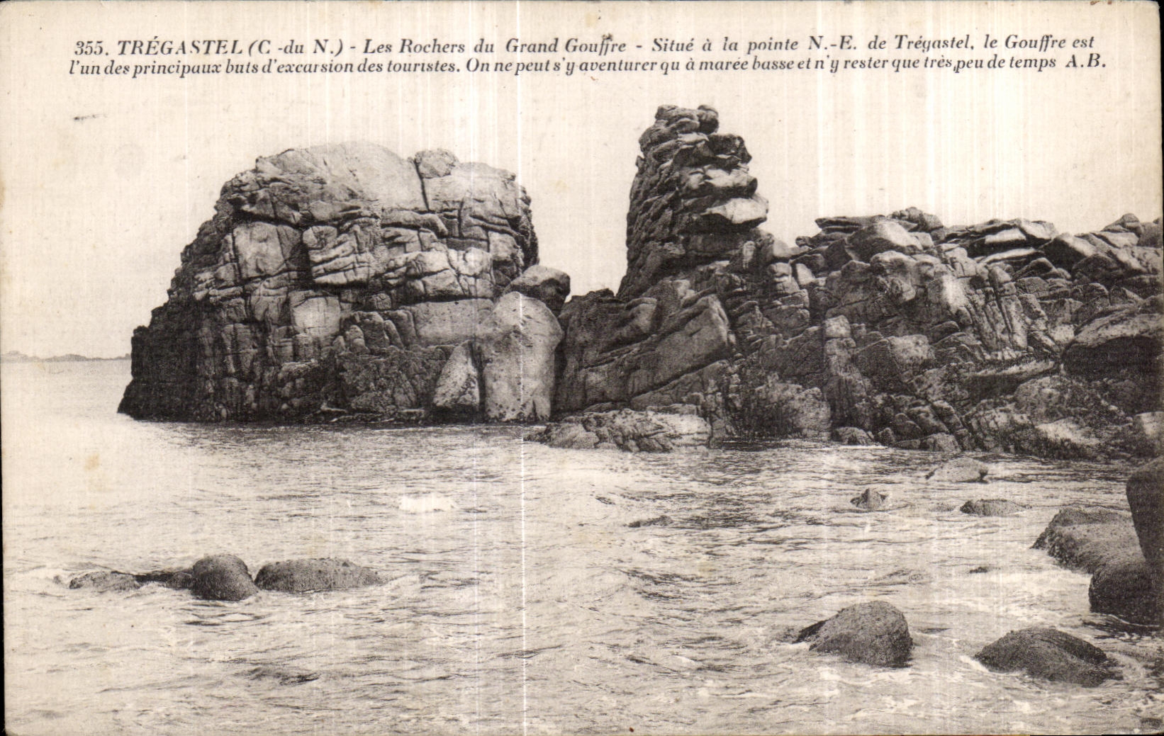 Trégastel (C.-du N.) — Les Rochers du Grand Gouffre — A.B.