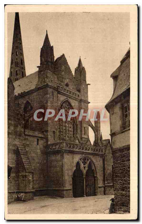 Tréguier — Cathédrale, Porche de l'ancienne église (XIIIe siècle) — Yvon
