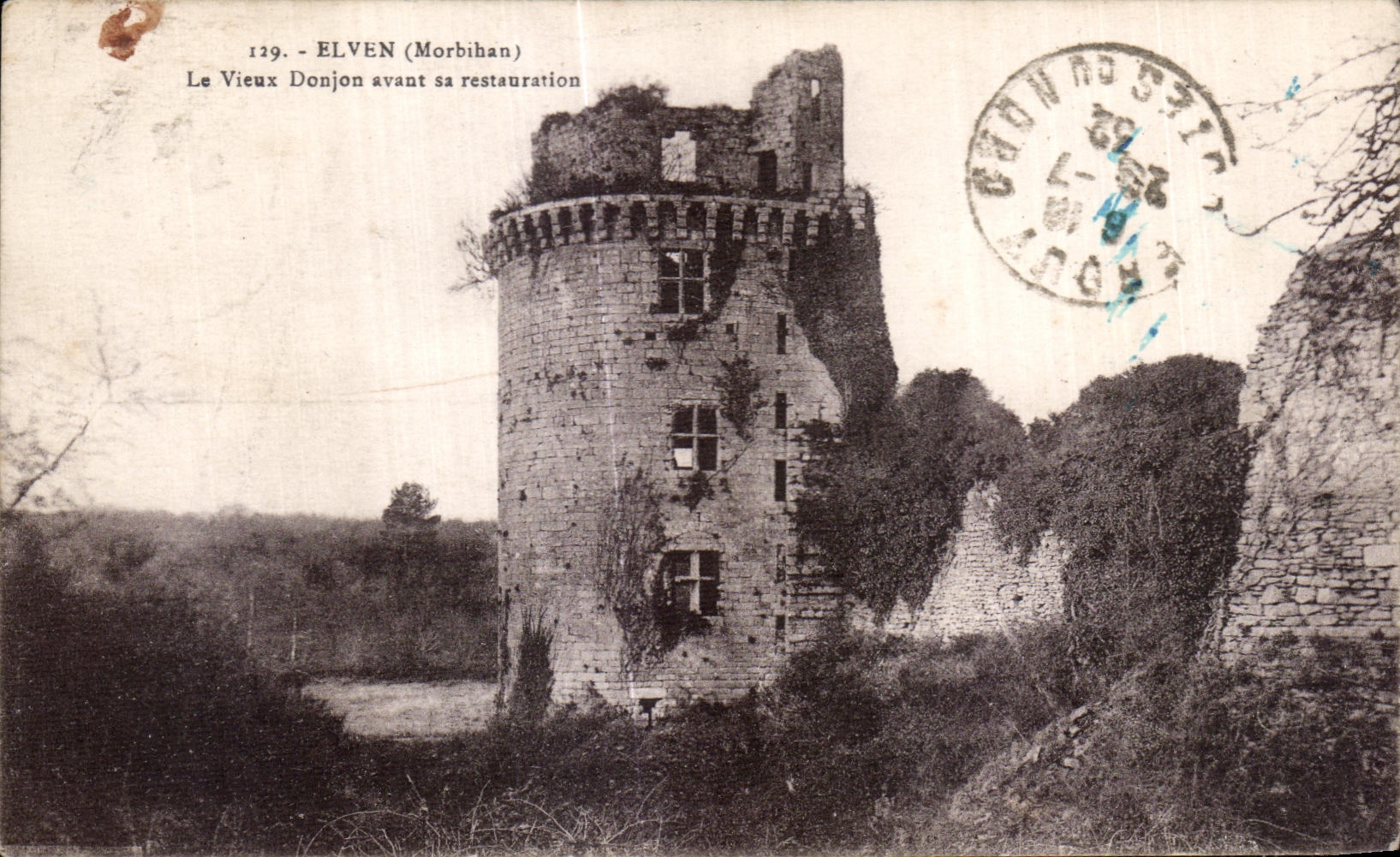 CPA Elven (Morbihan) Les Vieux Donjon avant sa restauration
