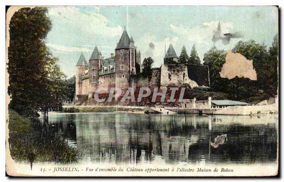 CPA Josselin Vue d ensemble du Chateau appartenant a I illustre Maison de Roban