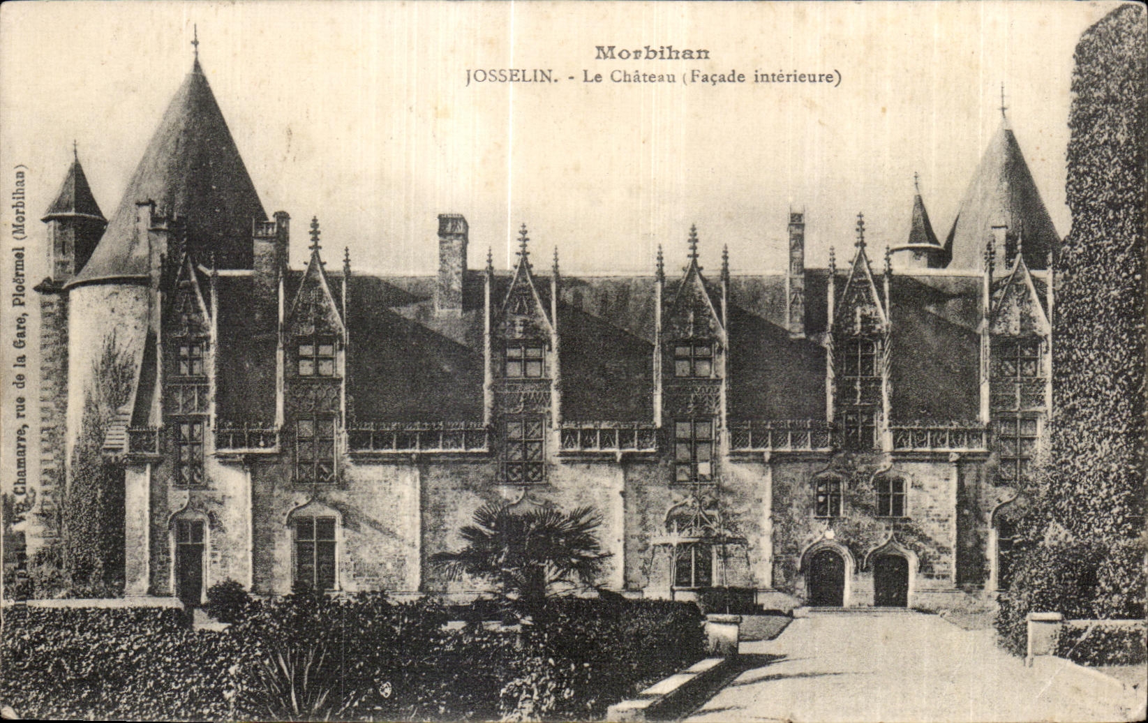 CPA Morbihan Josselin Le Chateau (Facade interieure)