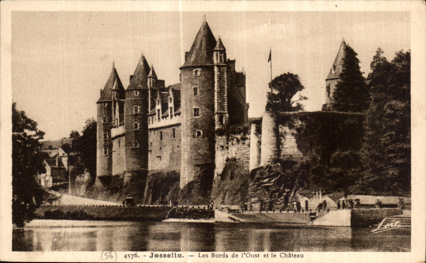 CPA Josselin Les Bords de I Oust et le Chateau