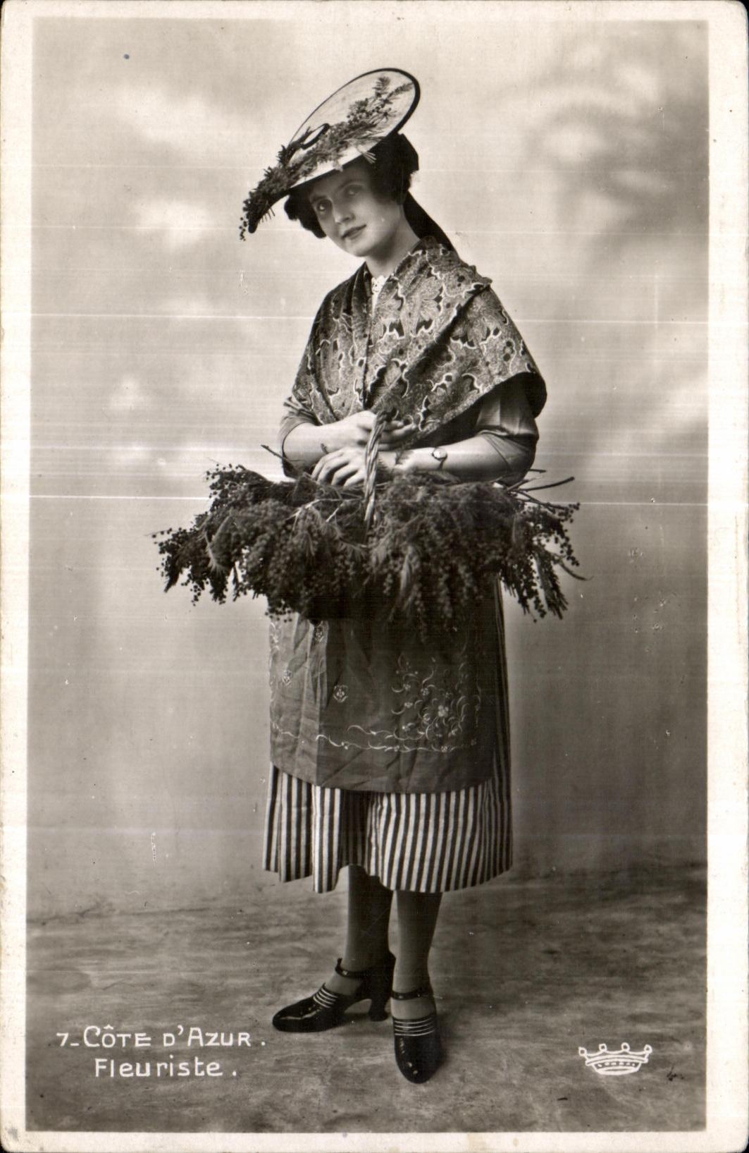 CPA Cote D Azur Fleuriste Folklore Costume Nice