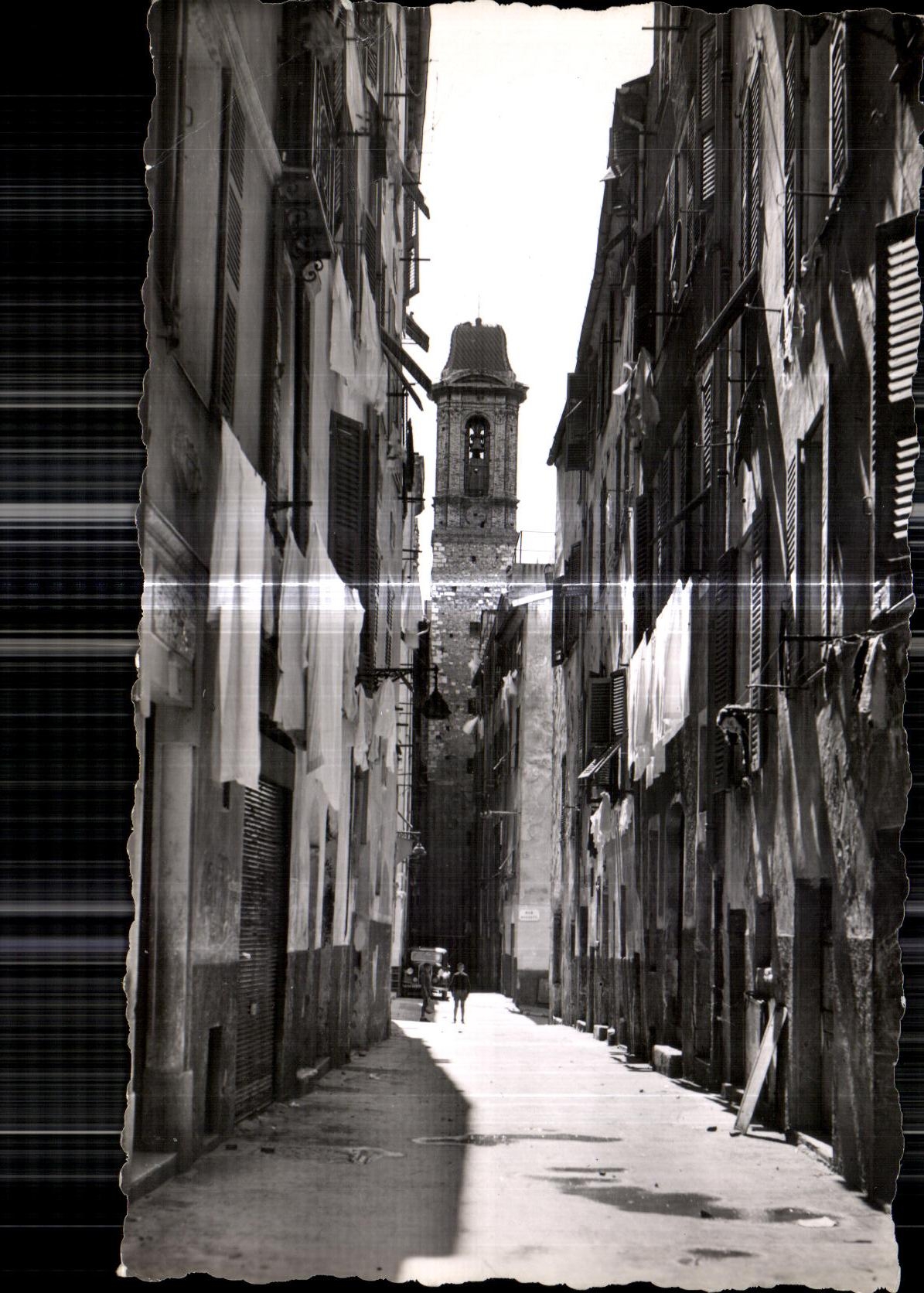 CPA Nice Une rue du Vieux Nice