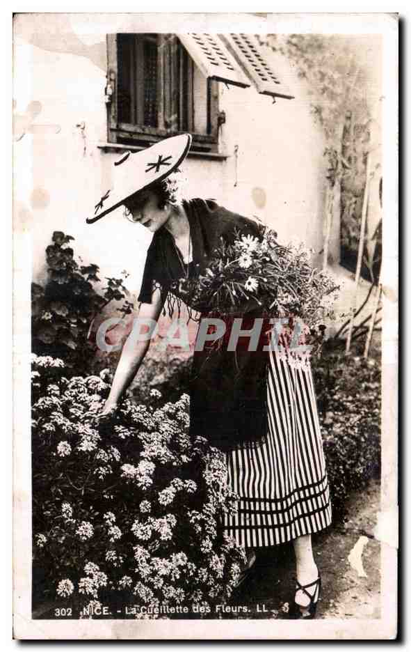 CPA Nice La Cueillette des Fieurs Folklore Costume