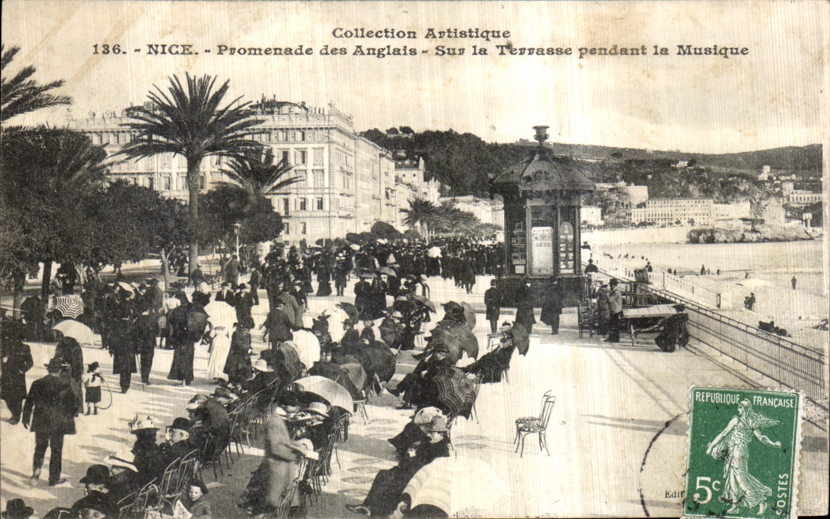 CPA Nice Promenade des Anglais Sur la Terrasse pendant la Musique
