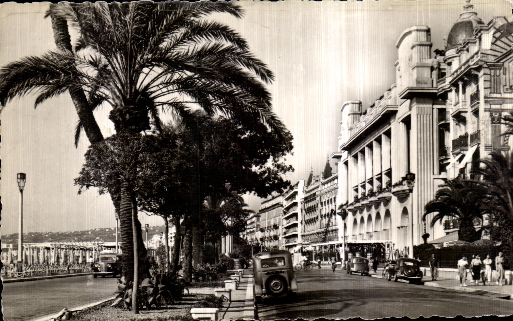 CPA Nice Promenade des Anglais Palais de la Mediterrance