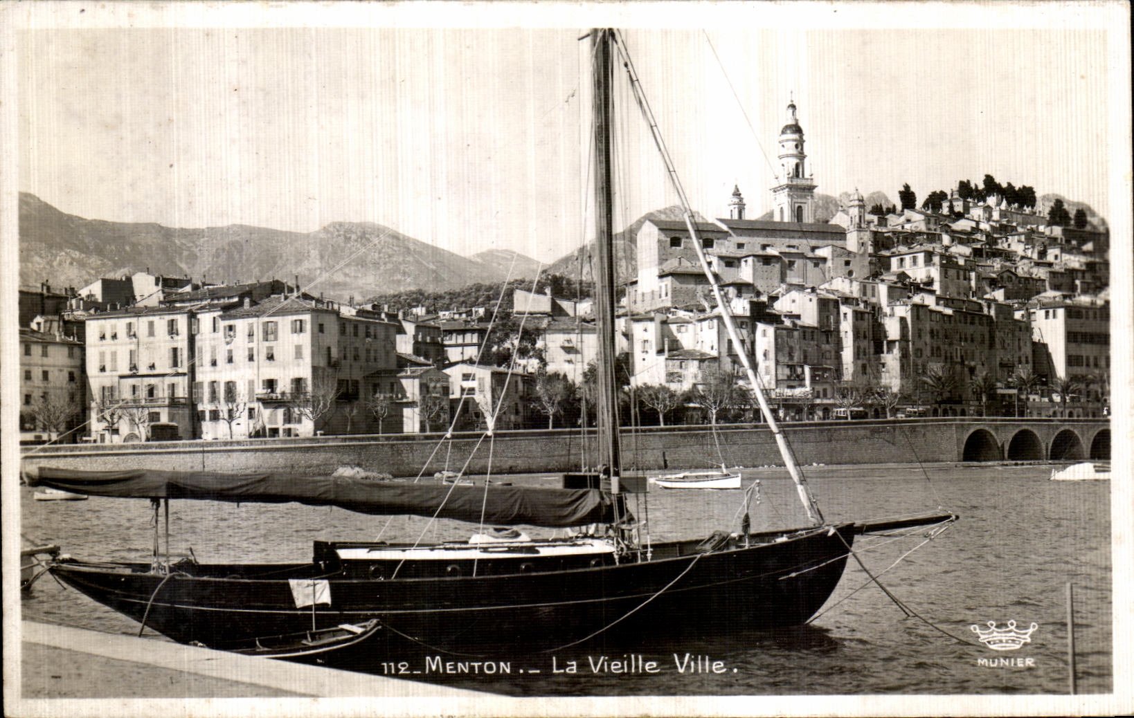 CPA Menton la Vieille Ville Bateau