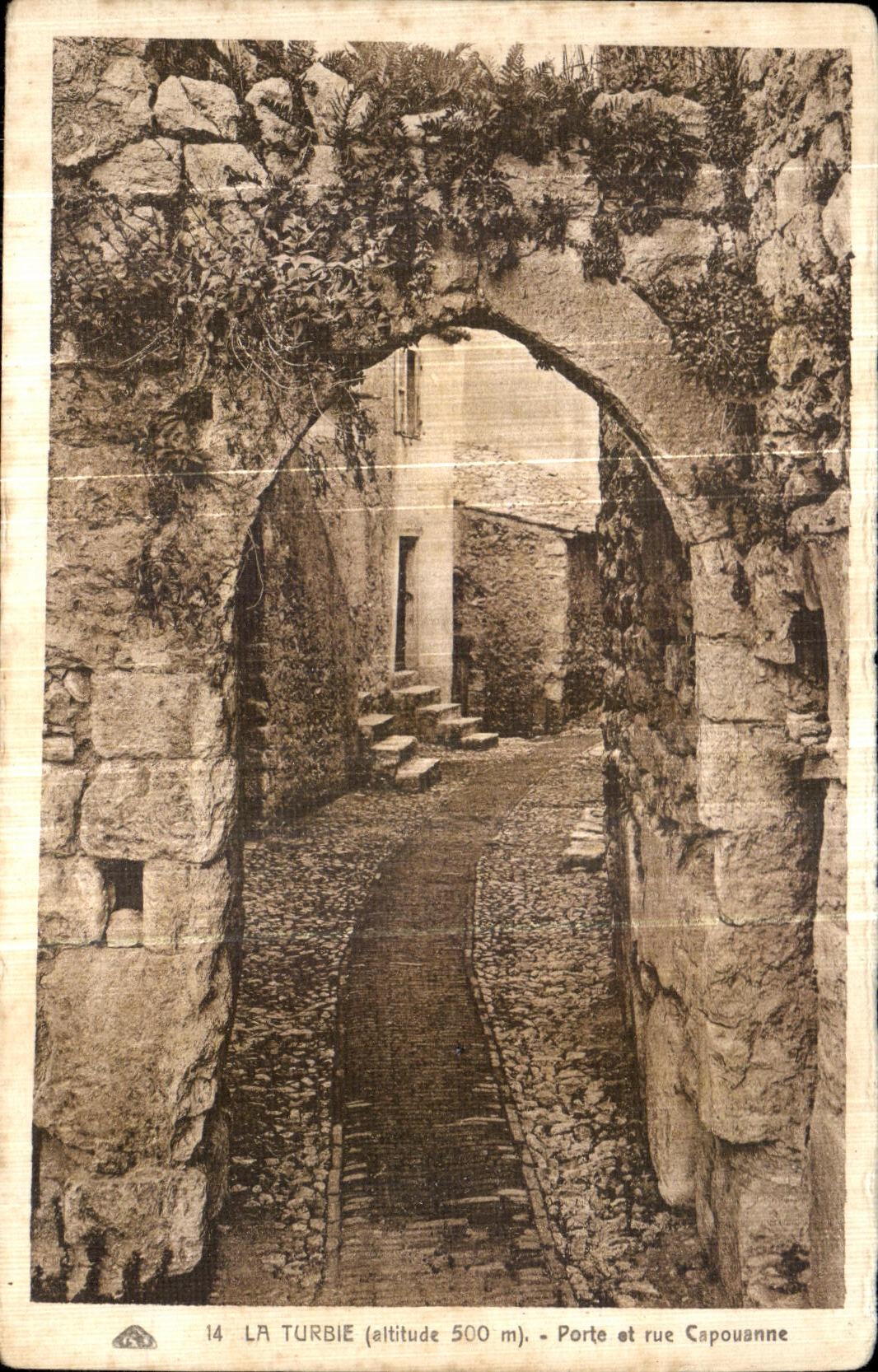 Cartolina d'epoca La Turbie Porta e via Capouanne