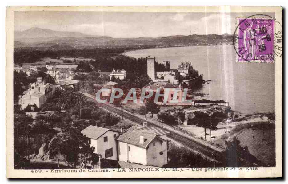 CPA Environs de Cannes La Napoule Vue generale et la Baie