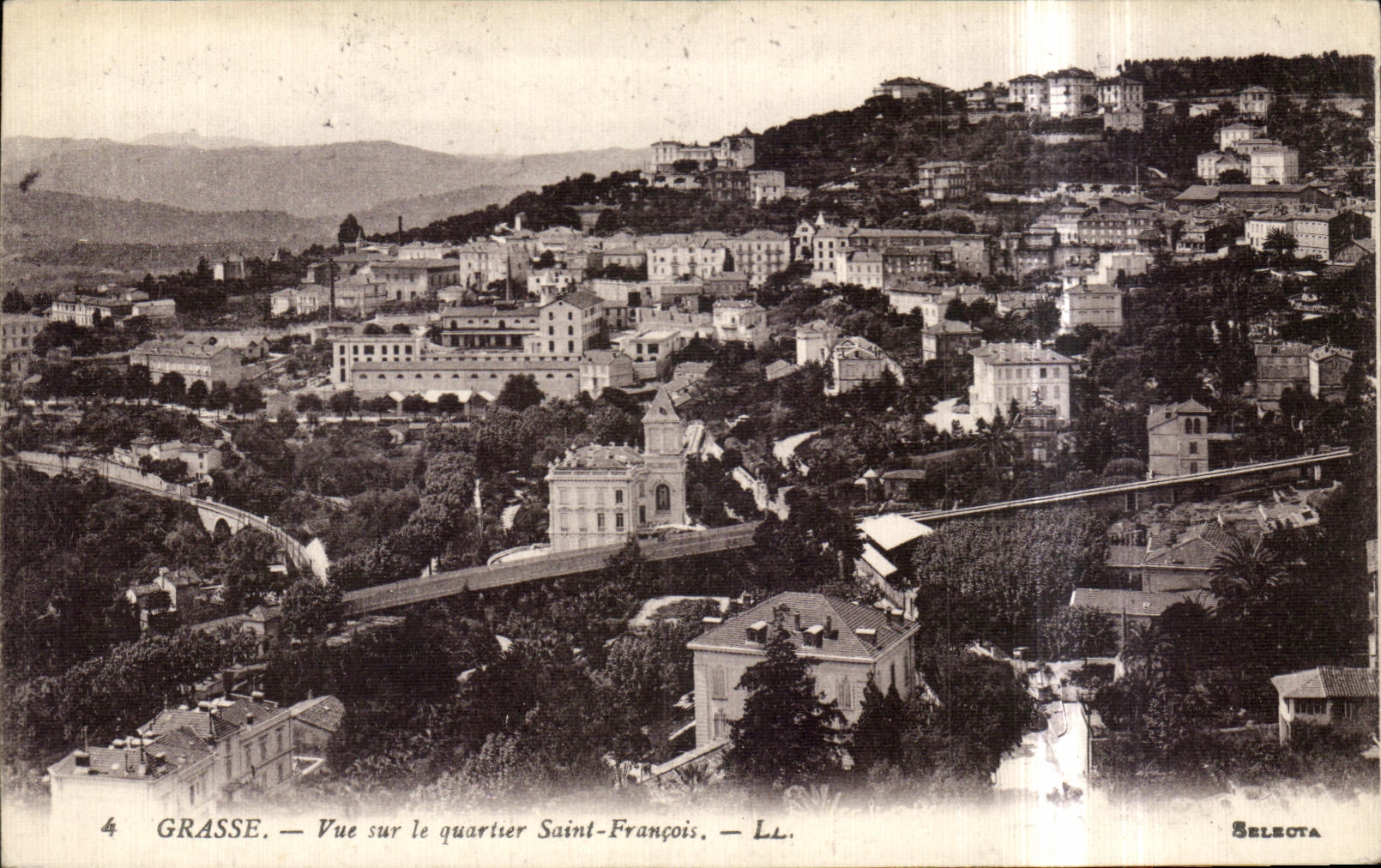 CPA Grasse Vue sur le quartier Saint Francois