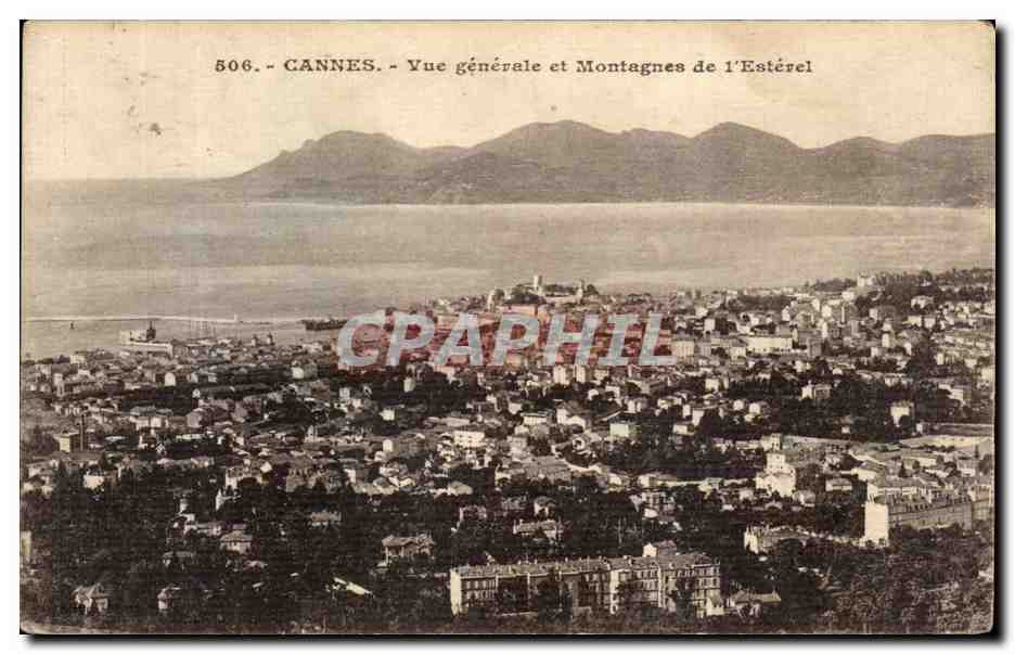 CPA Canees Vue generale et Montagnes de I Esterel