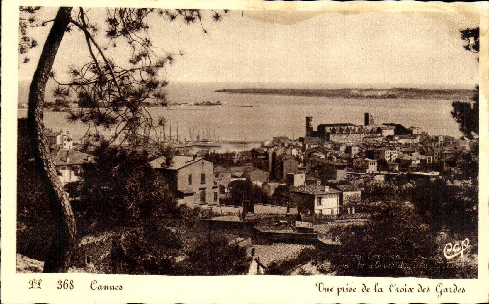 CPA Cannes Une prise de la Croix des Gardes