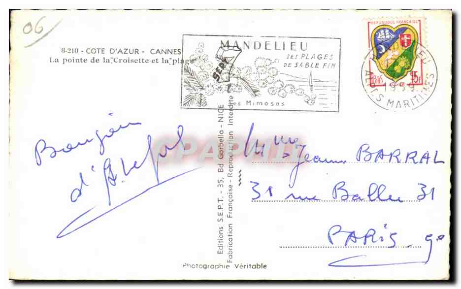 CPA Cote D Azur Cannes La Pointe de la Croisette et la Plage Bateaux — Verso