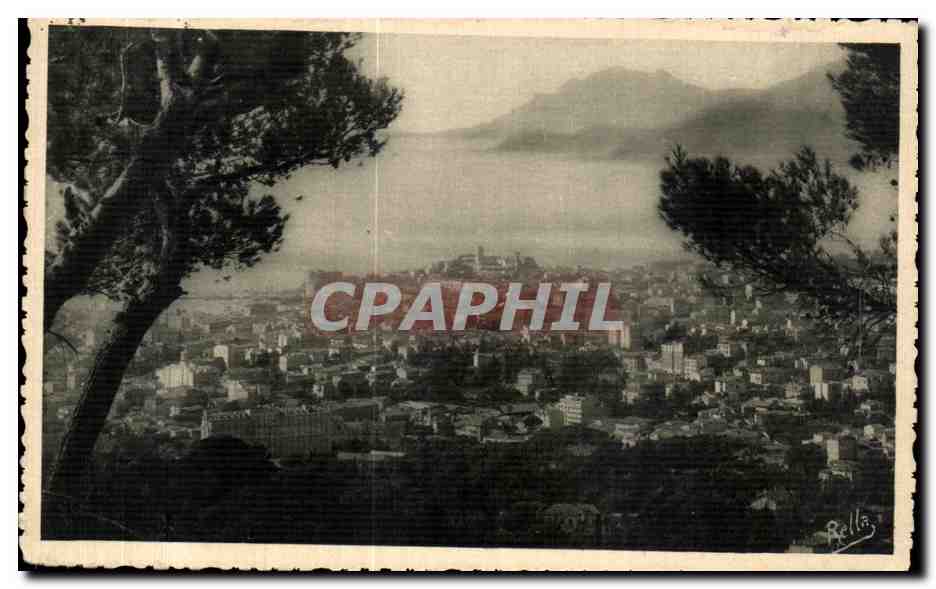 CPA La Cote D Azur Cannes et L Esterel Vue d ensemble