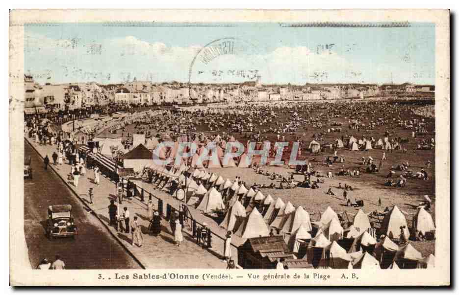 CPA Les Sables d Olonne Vendee Vue generale de la Plage