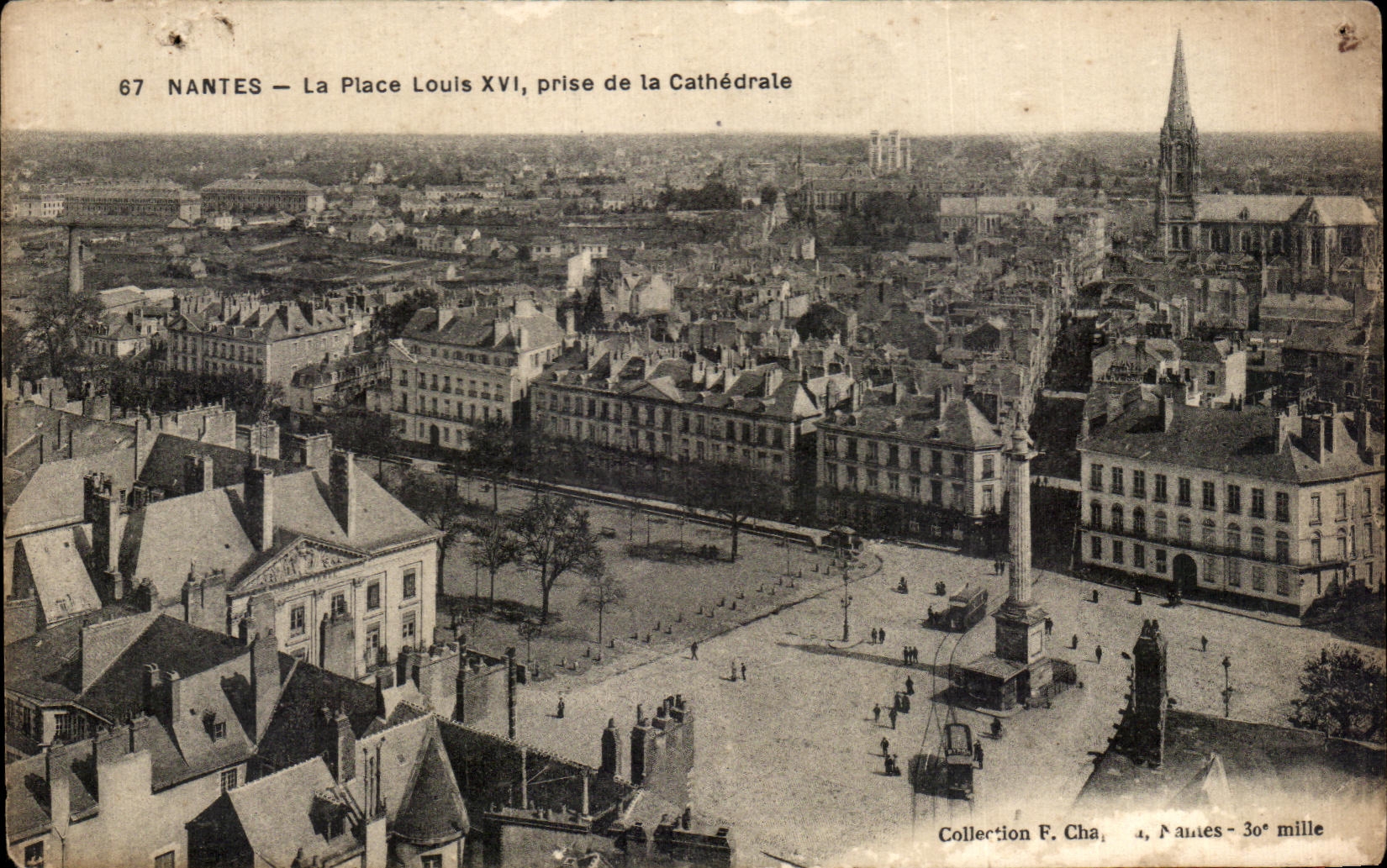 CPA Nantes La Place Louis XVI prise de la Cathedrale