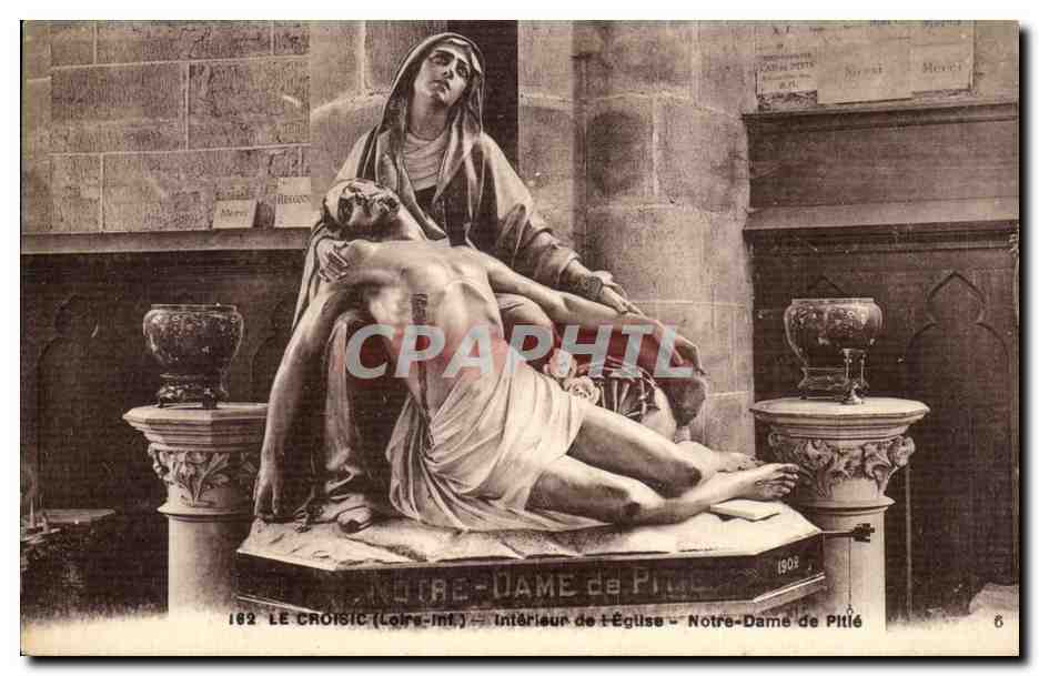 CPA Le Croisic Interieur de l Eglise Notre Dame de Pitie