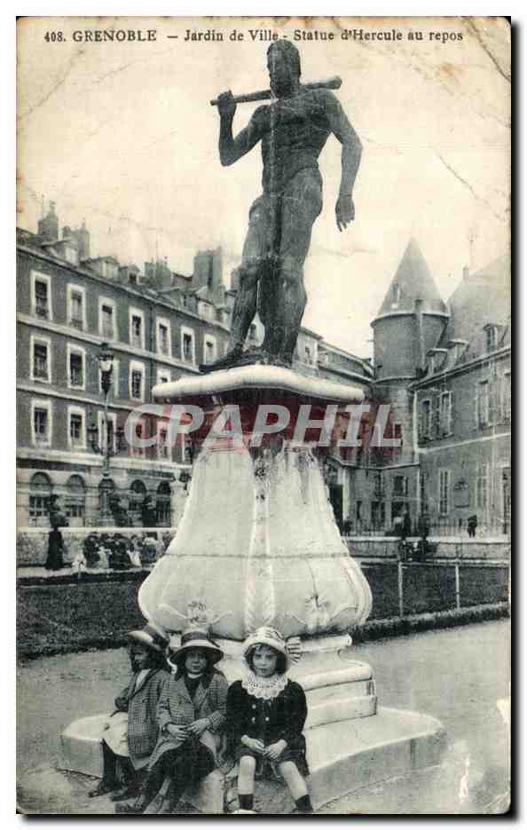 CPA Grenoble Jardin de Ville Statue d Hercule au repos Enfants