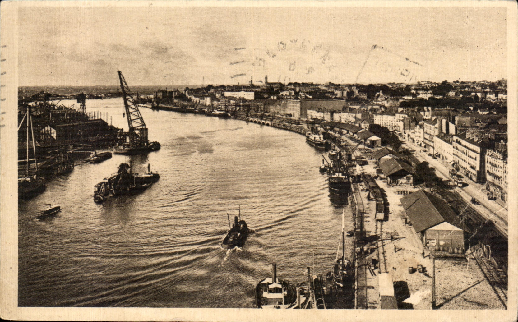 CPA Nantes Vue generale Chantiers de Construction