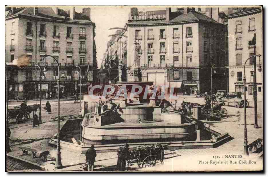 CPA Nantes Place Royale et Rue Crebillon