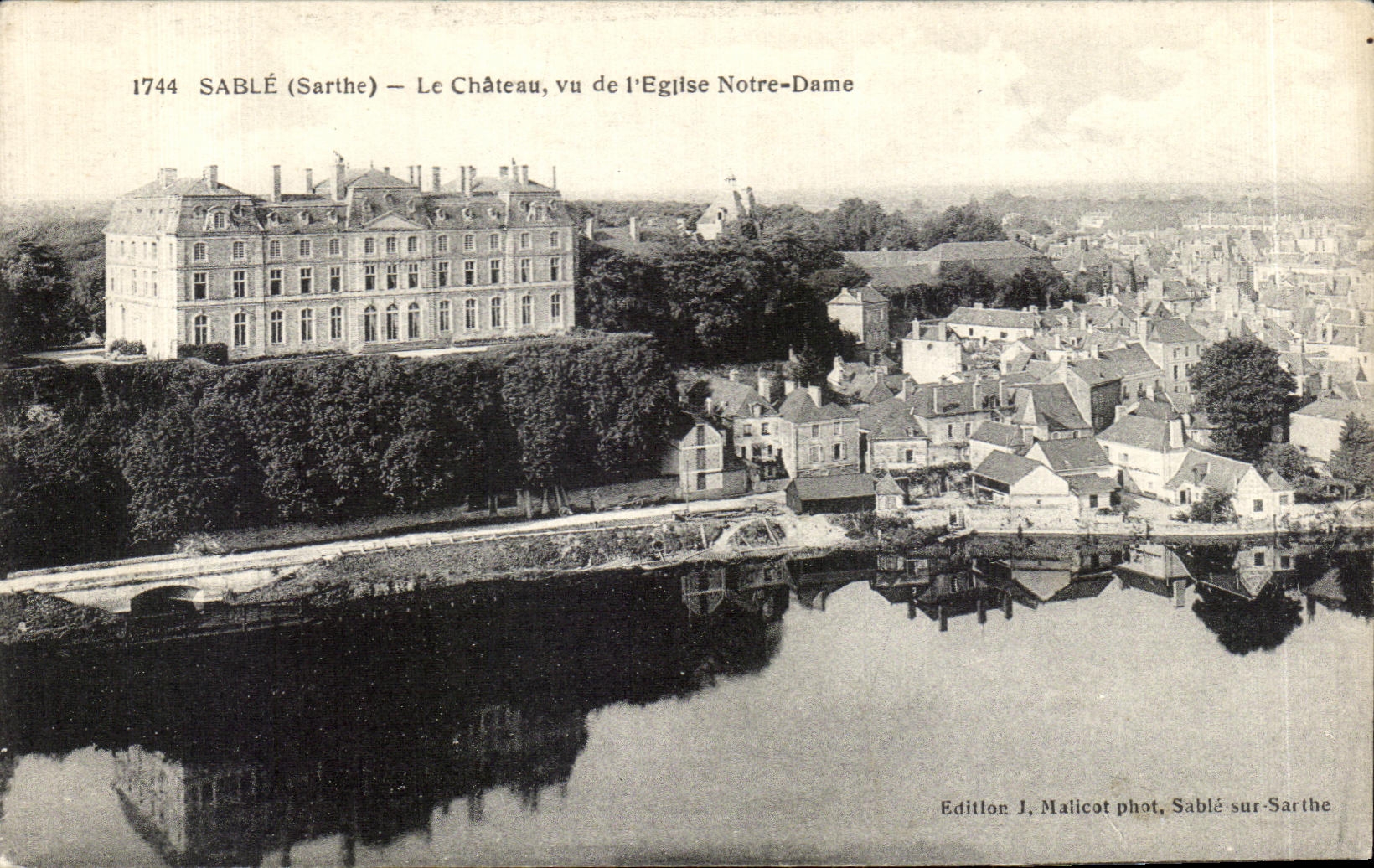 CPA Sable Le Chateau Vu de L Eglise Notre Dame