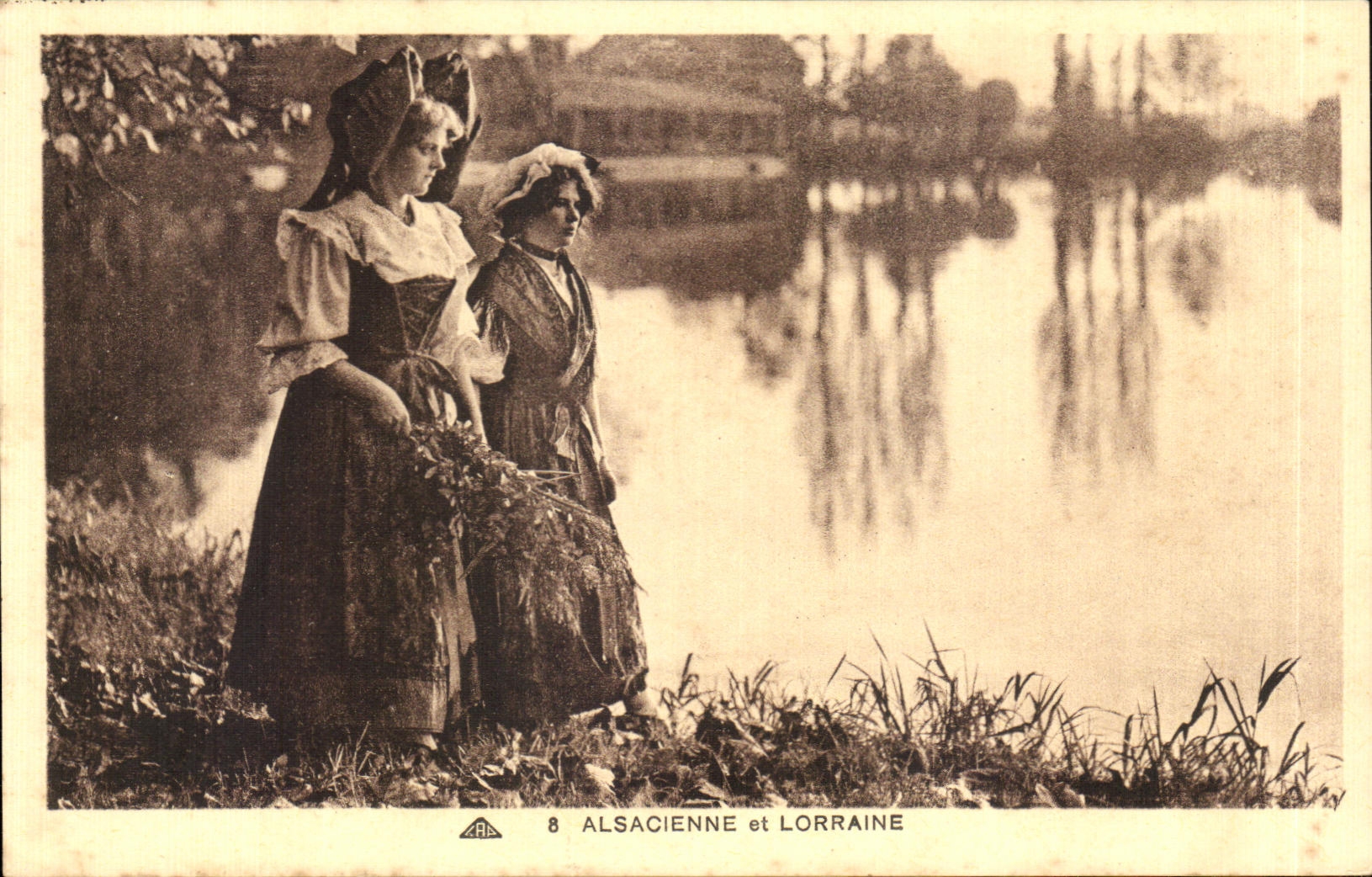 Alsacienne et Lorraine — 8 ALSACIENNE et LORRAINE — éditeur ARA
