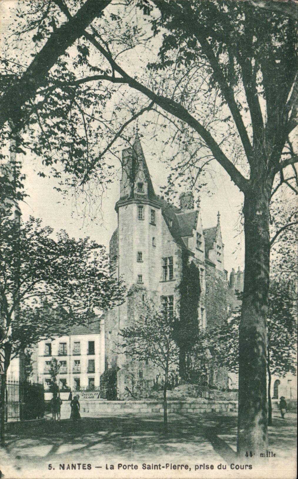 CPA Nantes La Porte Saint Plerre prise du Cours
