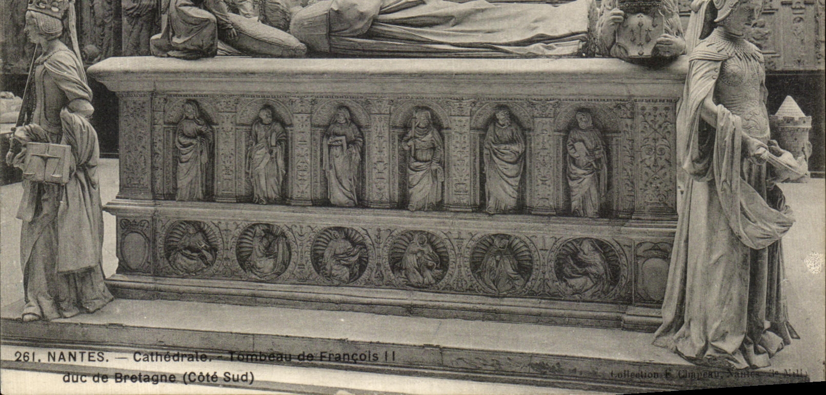 CPA Nantes Cathedrale Tombeau de Francois II duc de Bretagne (Cote Sud) Lion
