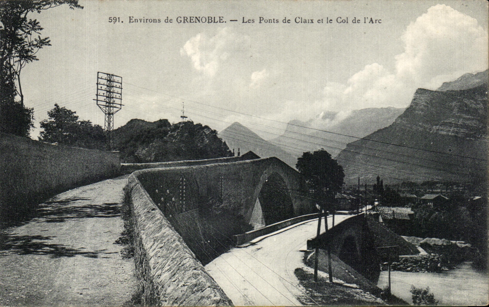CPA Environs de Grenoble Les Ponts de Claix et le Col de I Arc