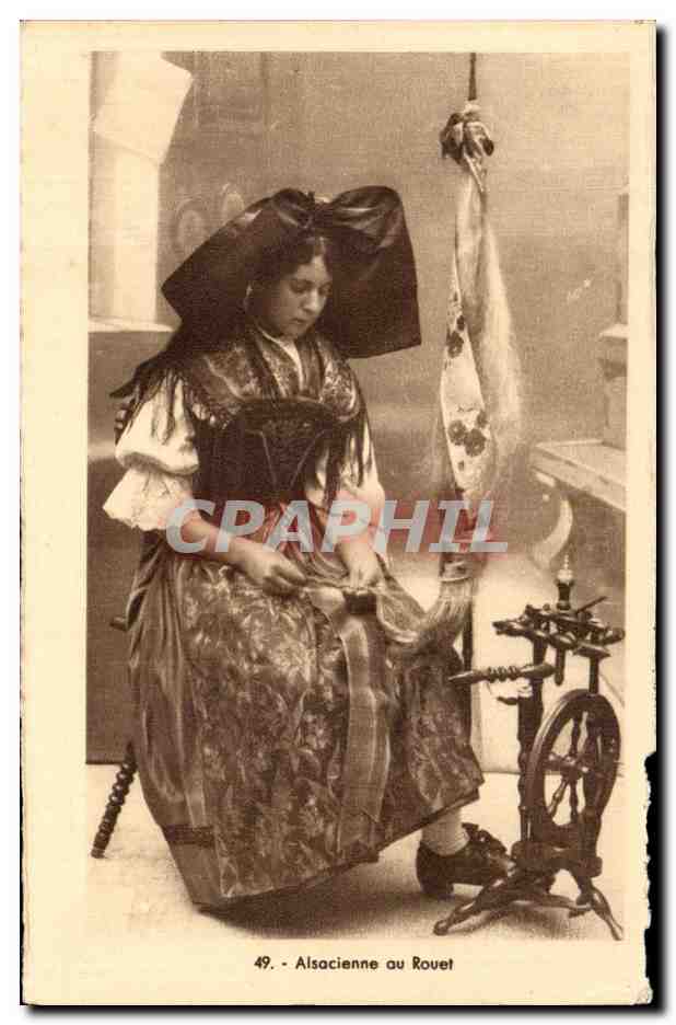 CPA Alsacienne au Rouet Folklore Costume Coiffe