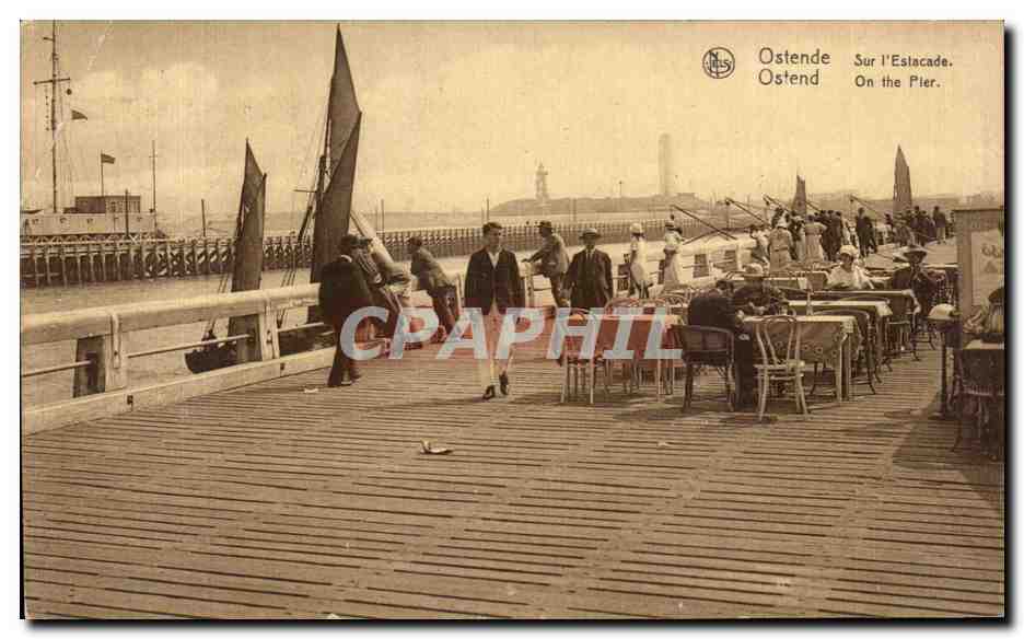 CPA Ostende Sur L Estacade Ostend On The Pier