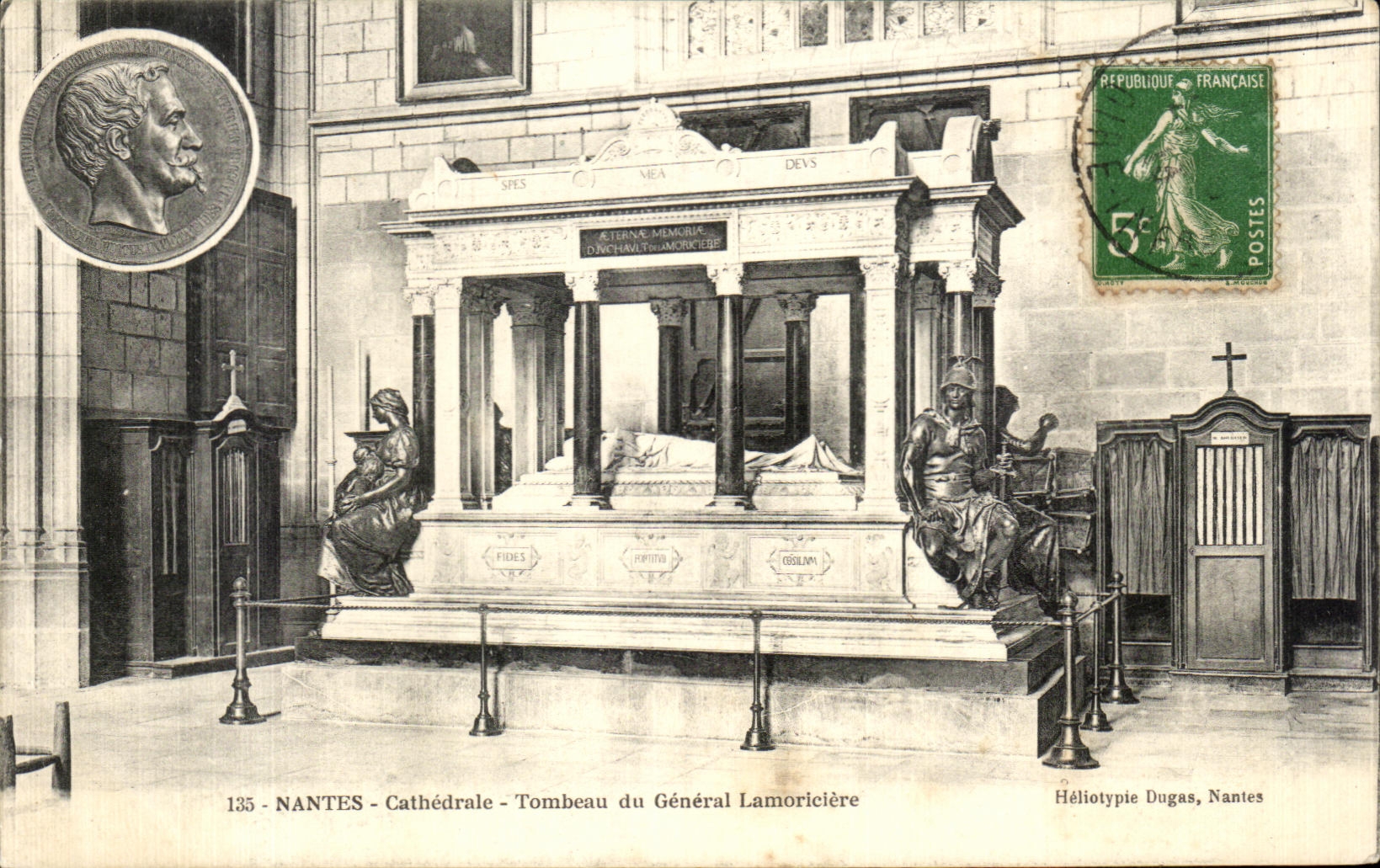 CPA Nantes Cathedrale Tombeau du General Lamoriciere