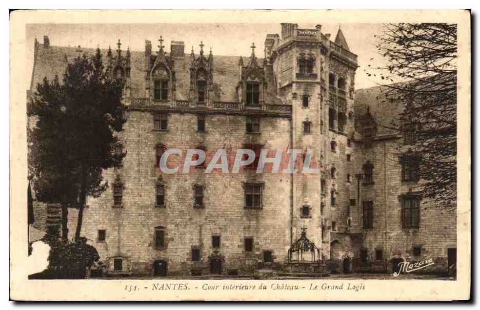 CPA Nantes Cour interieure du Chateau Le Grand Logis