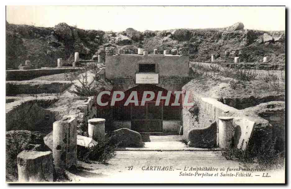 CPA Tunisie Carthage L Amphitheatre ou furent marlyrisees Sainte Perpetue et Sainte Felicite