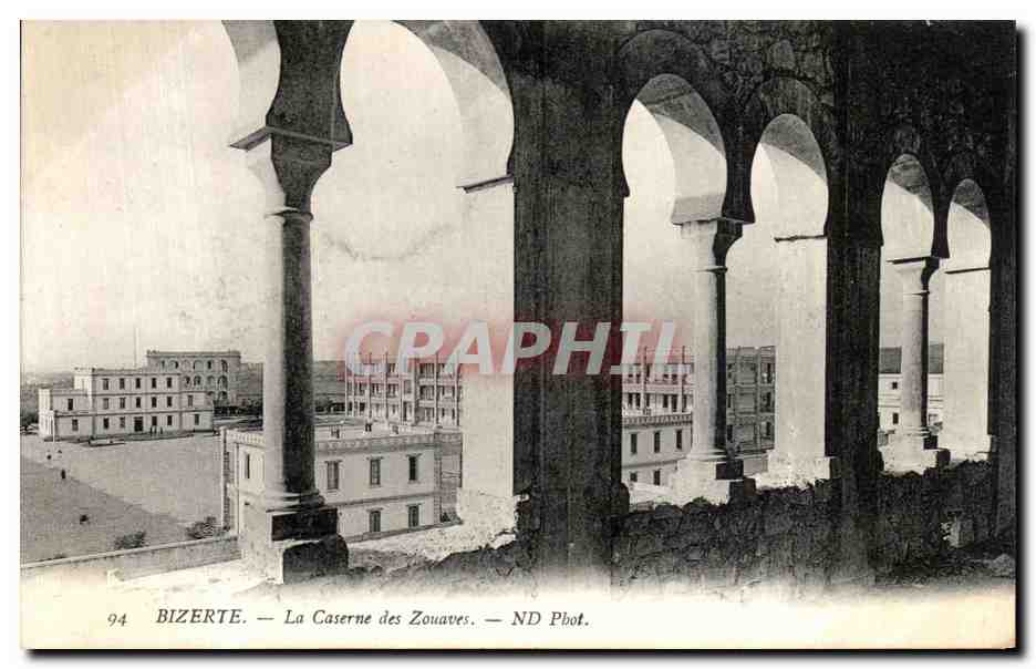 CPA Tunisie Bizerte La Caserne des Zouaves Militaria 