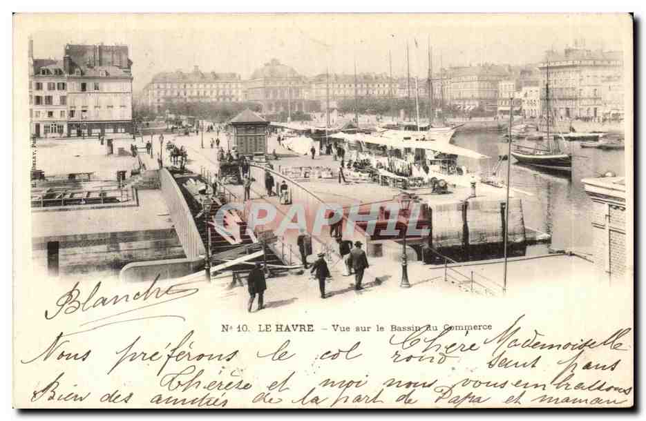 CPA Le Havre Vue sur le Bassin au Commerce Bateaux