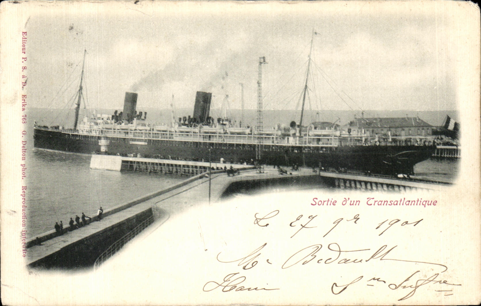 CPA Sortie d un Transatlantique Bateau