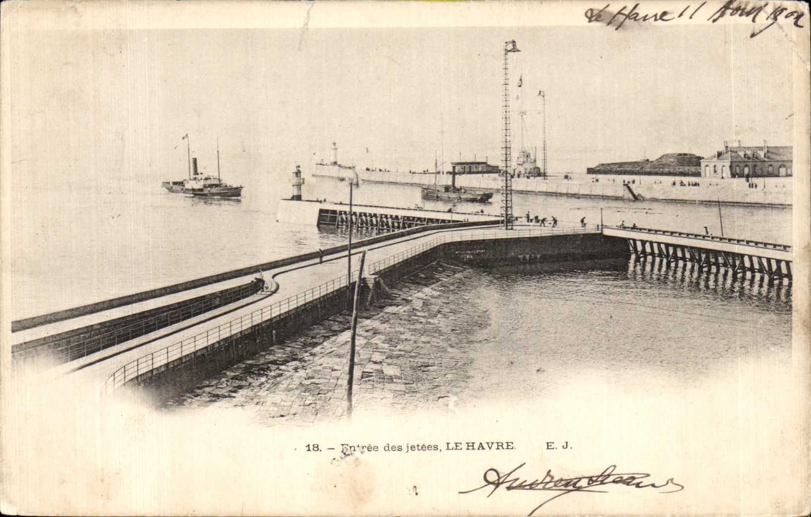 CPA Le Havre Entree des Jetees Bateau
