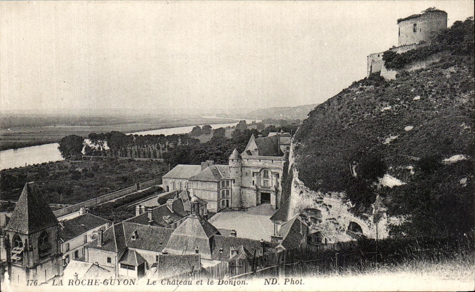 CPA Chateau de la Roche Guyon Le Chateau et le Donjon