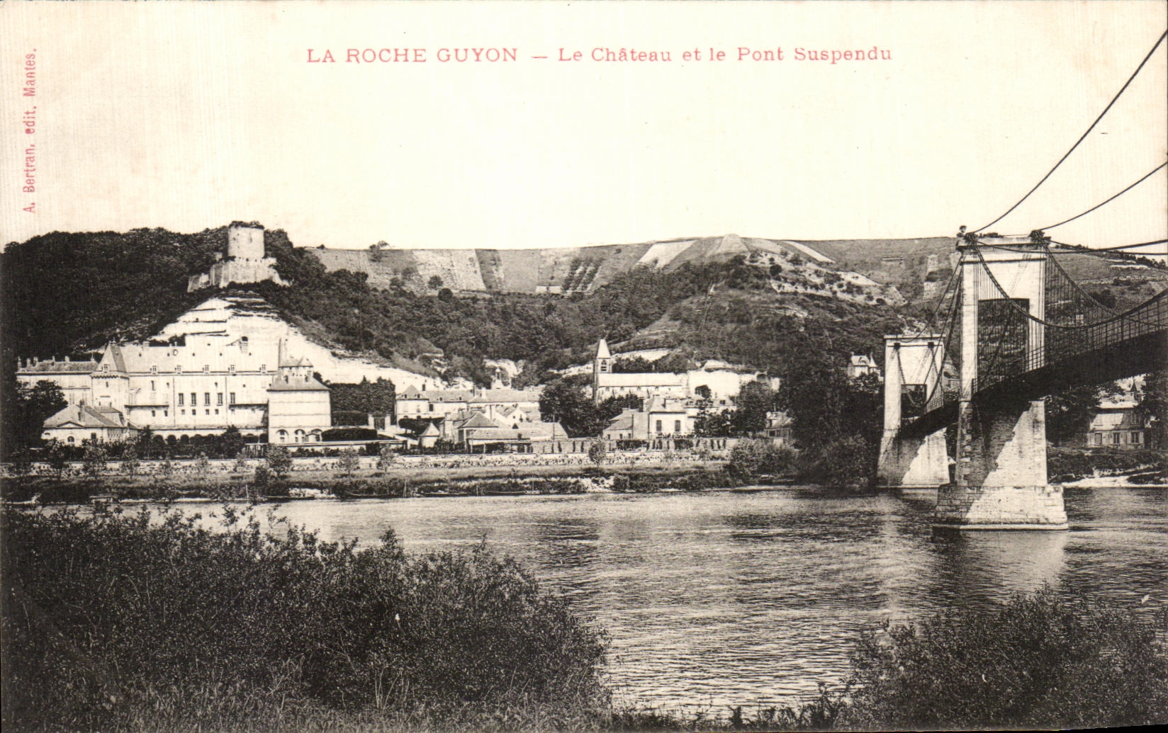 CPA La Roche Guyon Le Chateau et le Pont Suspendu