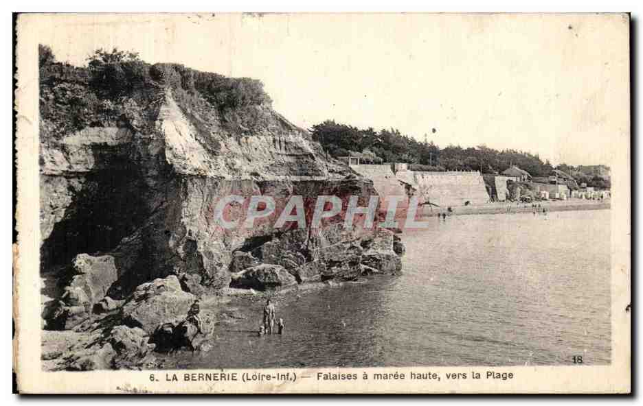 CPA La Bernerie (Loire Inf) Falaises a maree haute vers la plage