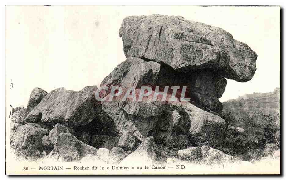 Mortain — Rocher dit le « Dolmen » ou le Canon — N.D.
