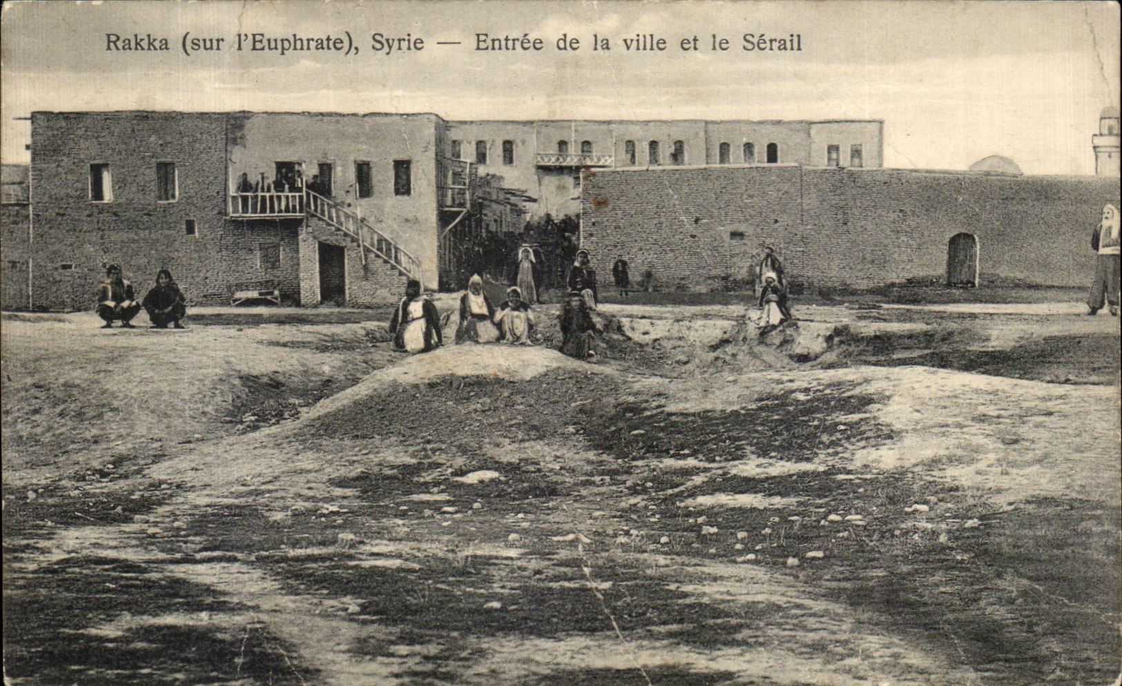 CPA Rekka Syrie Entree de la Ville et le Serail Syria Euphrate
